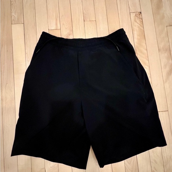 Men’s lululemon sport shorts - Picture 2 of 5